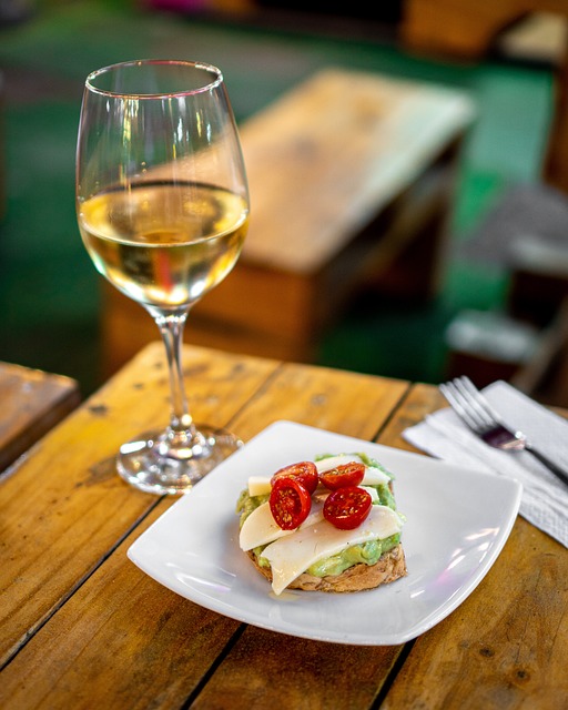 Discover Exquisite Wine and Food Pairing Options Near You